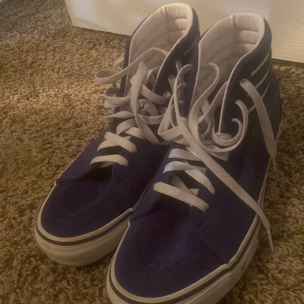 Vans - Picture 2 of 2